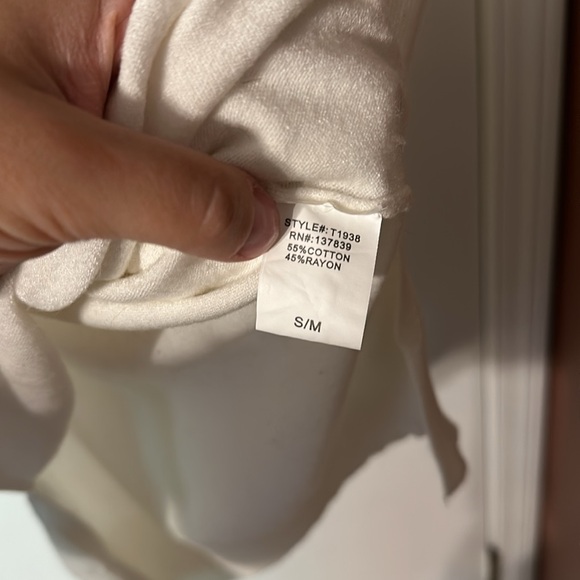 Dreamers sweater size S/M. Cream colored - Picture 4 of 4